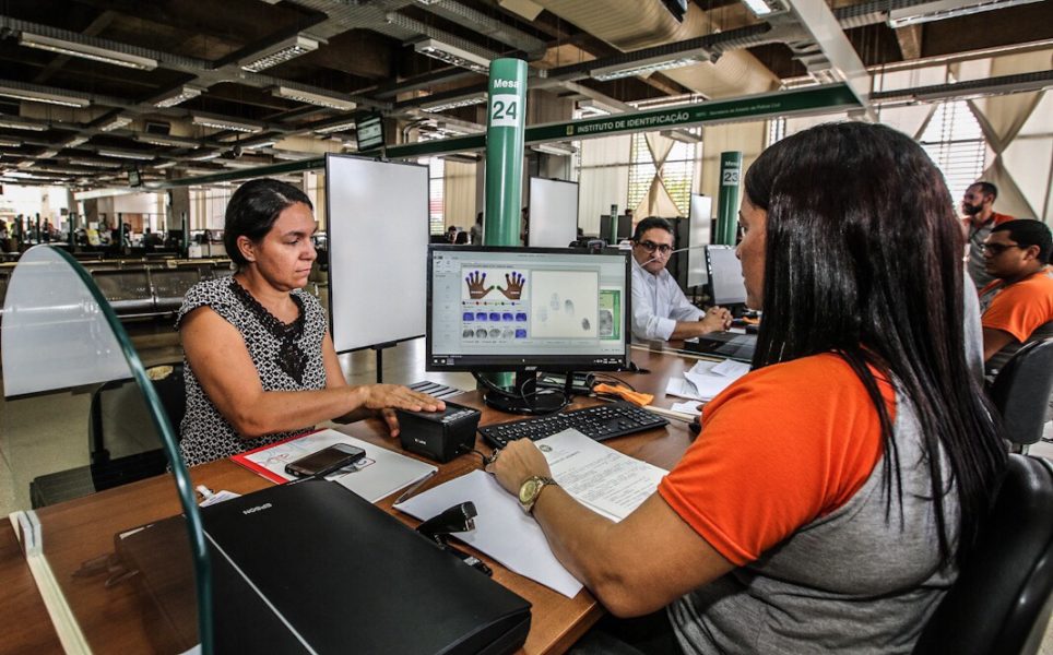 Novo RG emitido no Acre vai unificar documentos e cidadão poderá incluir nome social