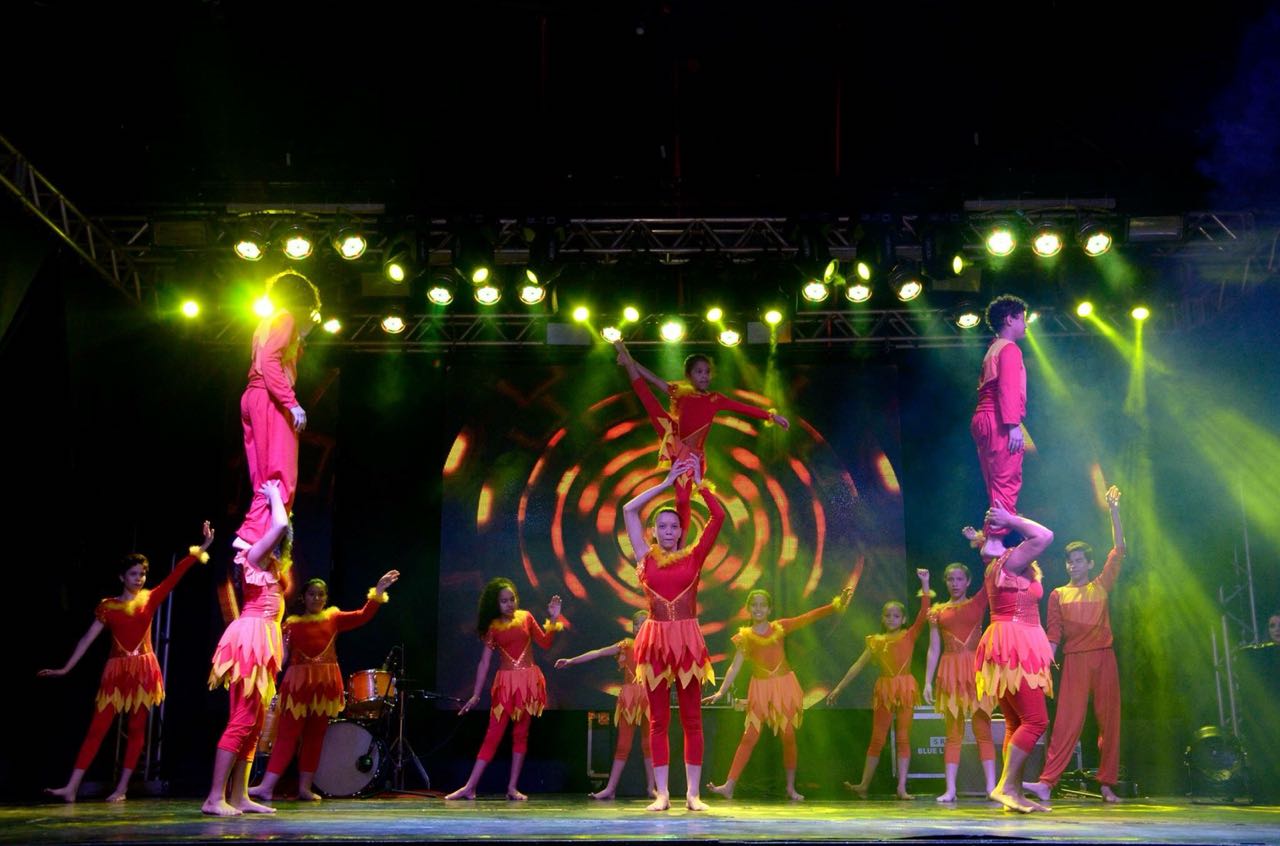 Para ajudar famílias carentes, academia realiza festival de dança em Rio Branco