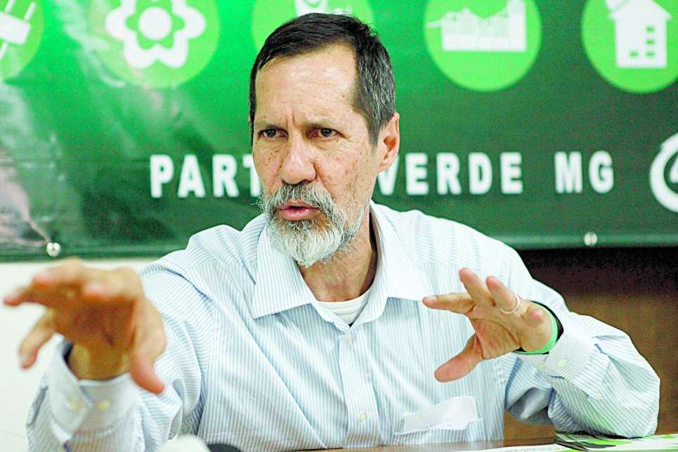 Eduardo Jorge diverge de Marina Silva e declara voto nulo no segundo turno