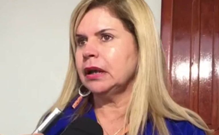 Gladson nomeia ex-prefeita de Tarauacá na Secretaria de Educação 