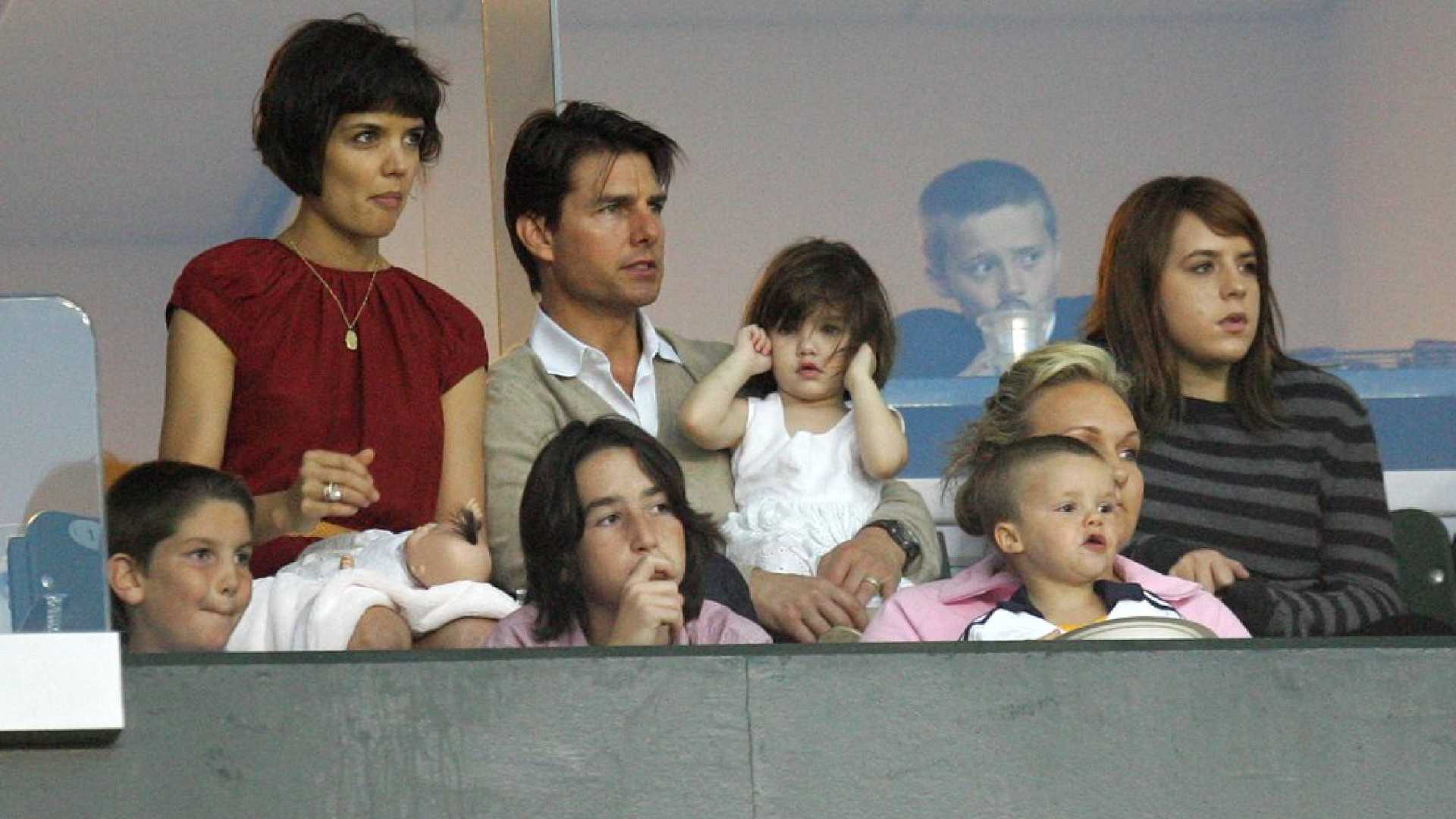 Tom Cruise poderia visitar filha 10 dias no mês, mas não a vê há 5 anos