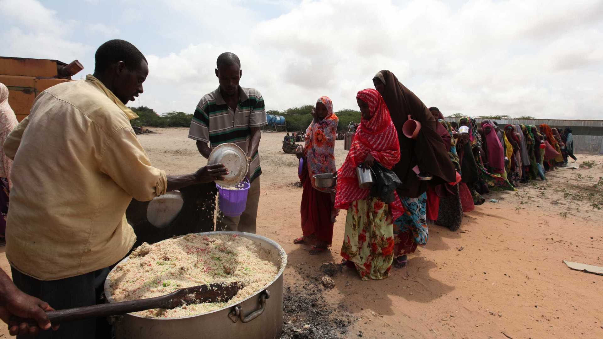 Cerca de 821 milhões de pessoas passam fome no mundo