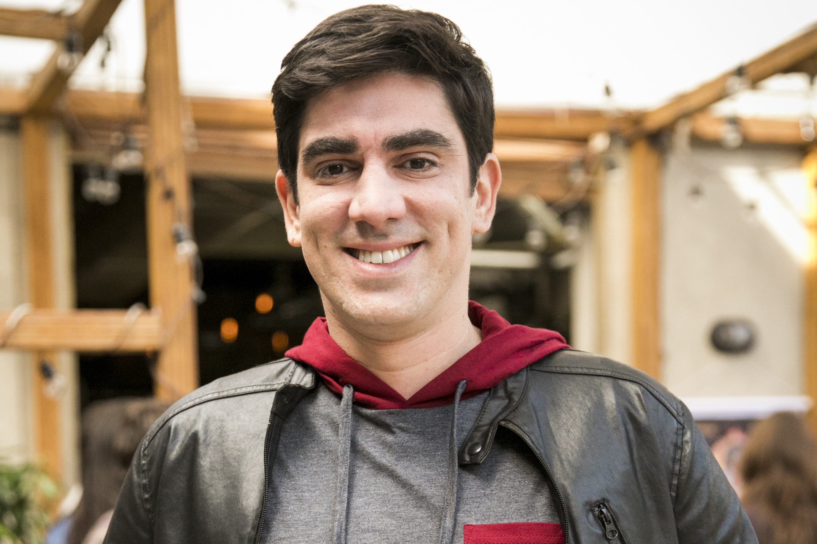 Ator Marcelo Adnet relata ofensa sofrida no Rio de Janeiro: “Vaza, vagabundo!”