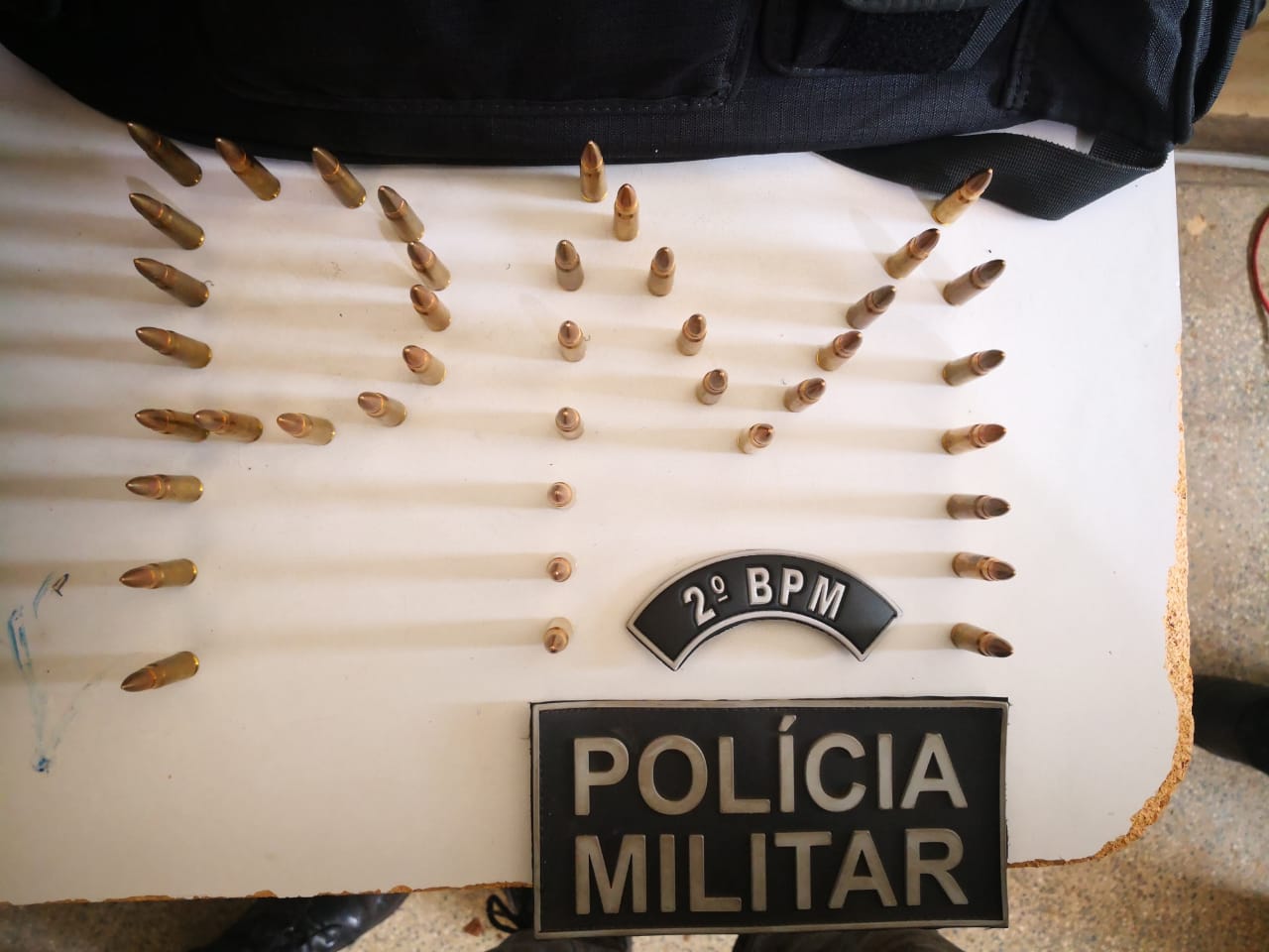 PM apreende munições de uso restrito das Forças Armadas no Segundo Distrito da capital