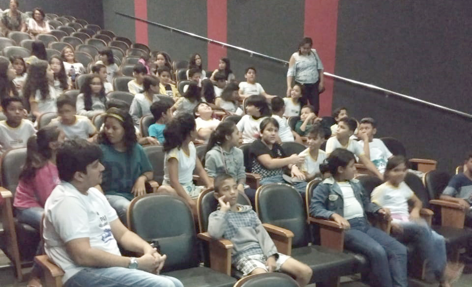 Racismo e solidariedade são temas de filme apresentado aos alunos da rede municipal de educação
