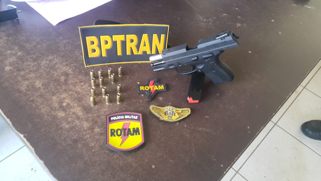 Polícia de Trânsito prende homem com arma de fogo no bairro Belo Jardim