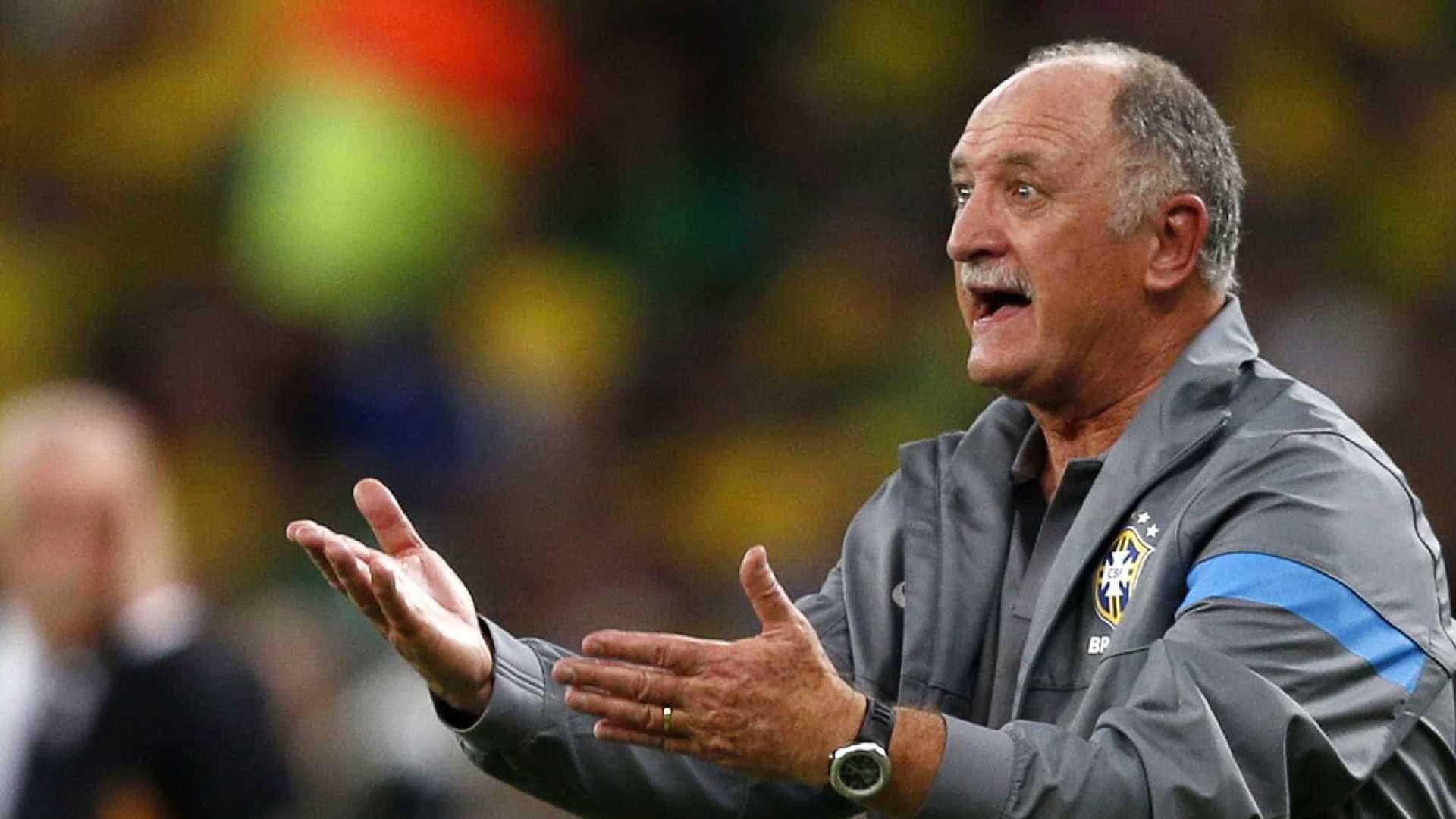 Irritado com vazamentos, Felipão faz Mattos ligar para repórter