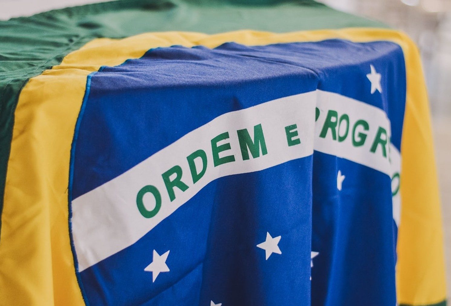 Afinal, de onde vieram as cores da bandeira do Brasil?