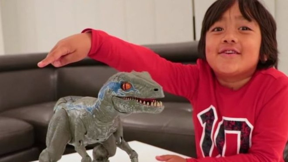 Youtuber Ryan, de 7 anos, ganha US$ 22 milhões e é o mais bem pago do mundo em 2018