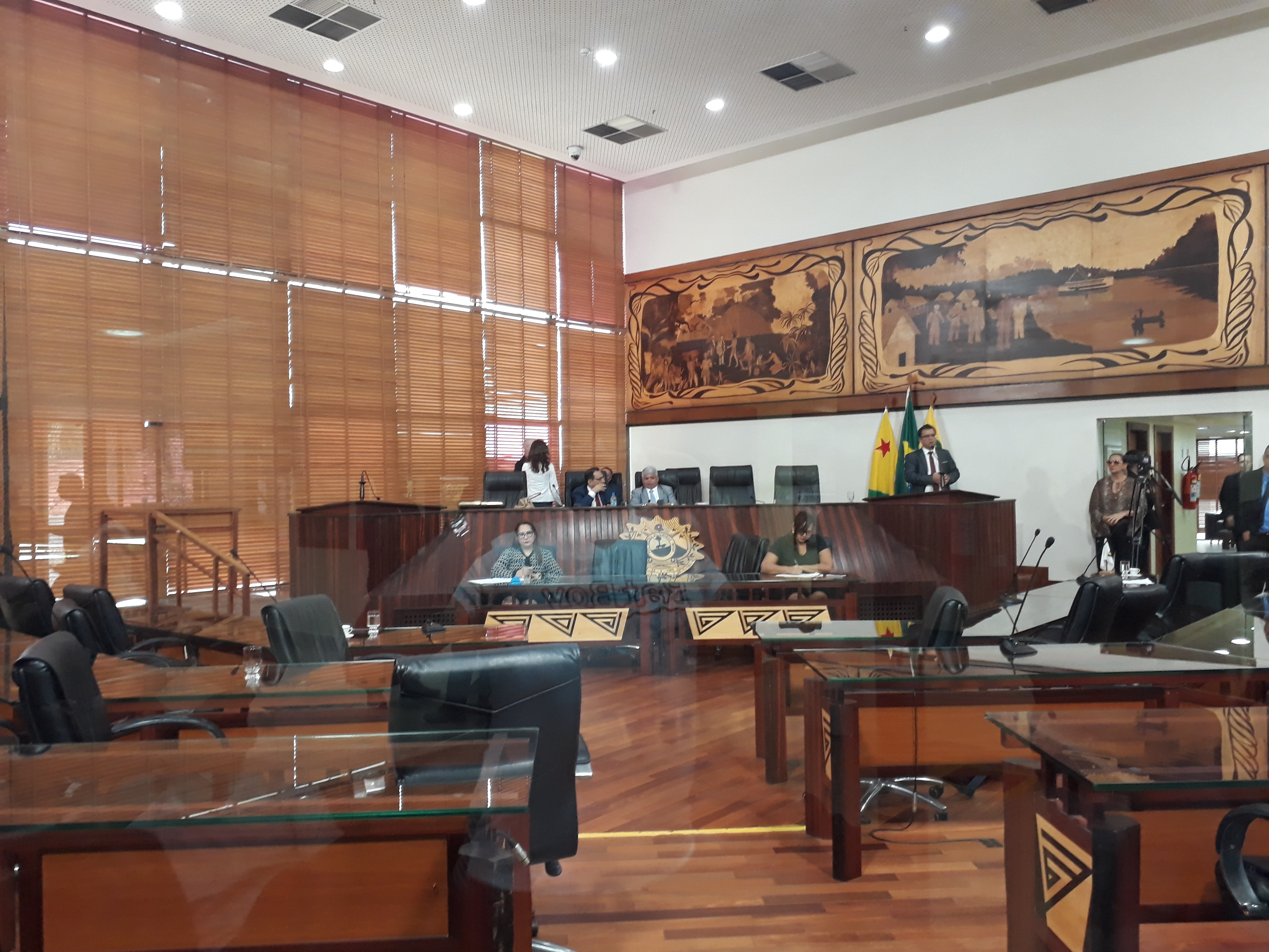 Deputados derrotados nas urnas em 2018 fazem discurso de despedida na Aleac