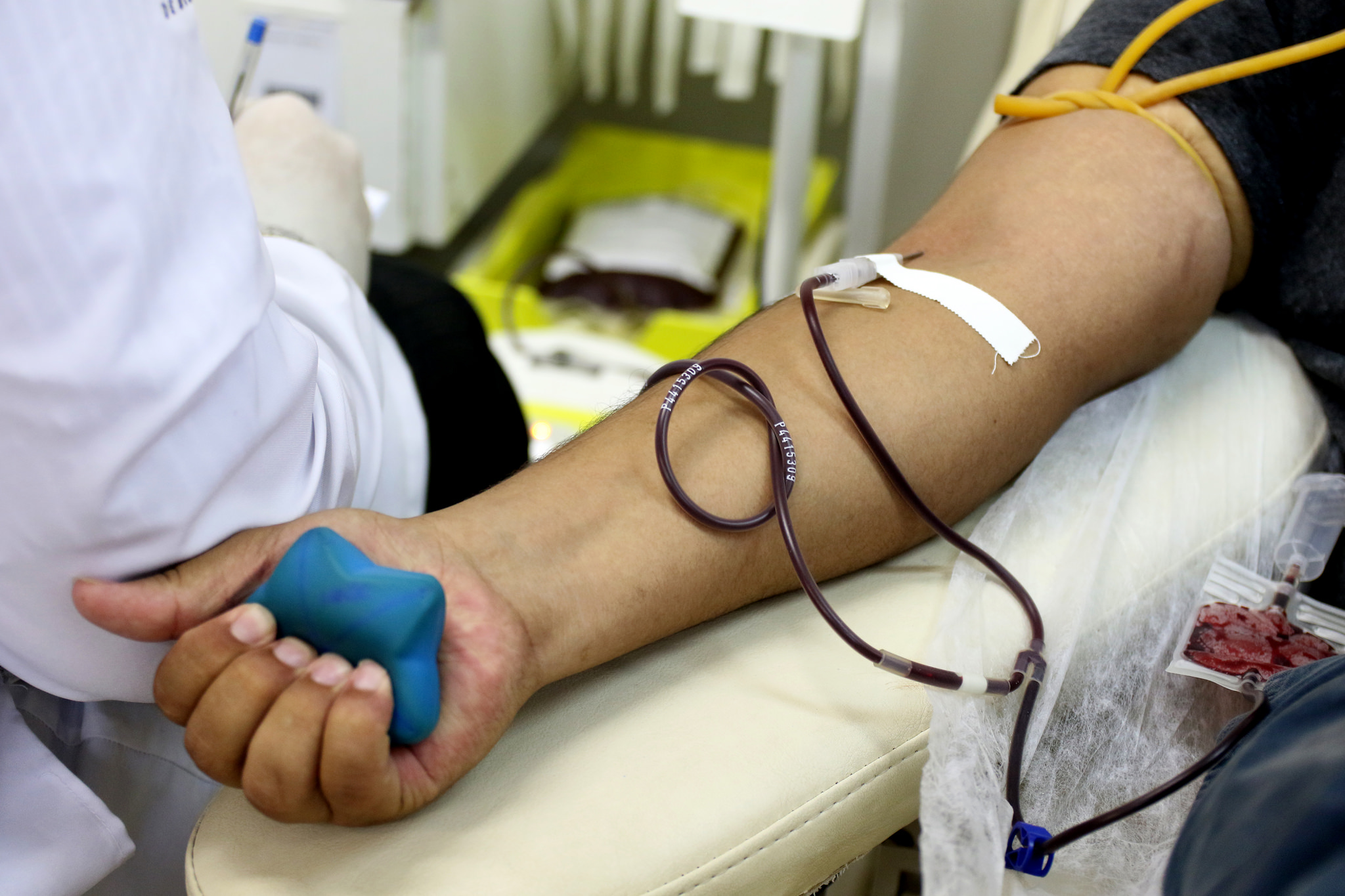 Com estoque quase vazio, Hemoacre pede doações de sangue para ajudar pacientes graves