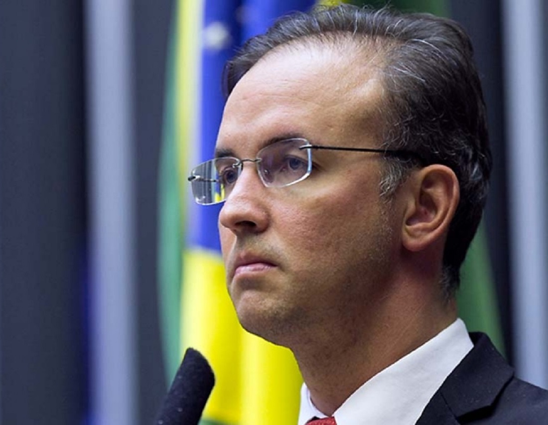Temer indeciso, Lula pedindo para sair: confira as principais notícias do dia
