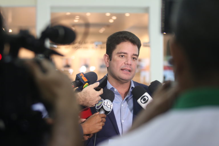 Gladson Cameli decreta varredura nos atos de Tião Viana nos últimos 60 dias de gestão