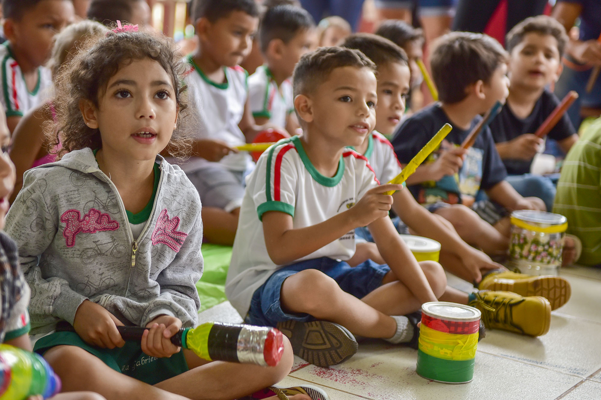 Plantando Com os Curumins e Cantando Com a Natureza: projetos da Prefeitura levam educação ambiental à Escola Jessé Santiago