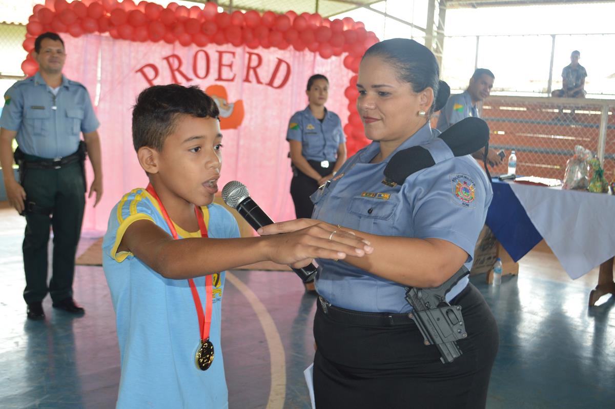 Prefeitura e Polícia Militar realizam a formatura de 500 estudantes no PROERD