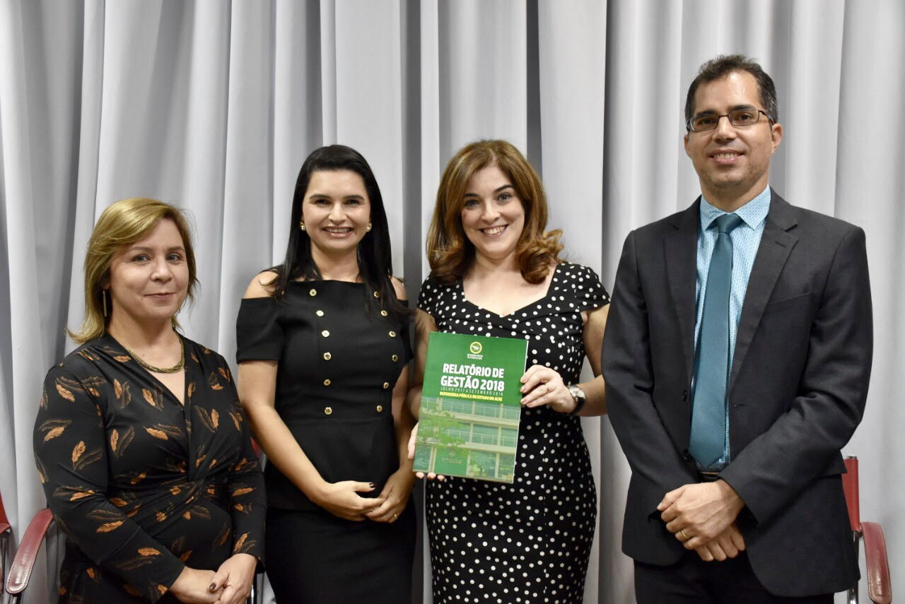 Roberta de Paula Caminha Melo é nomeada defensora pública-geral do Estado