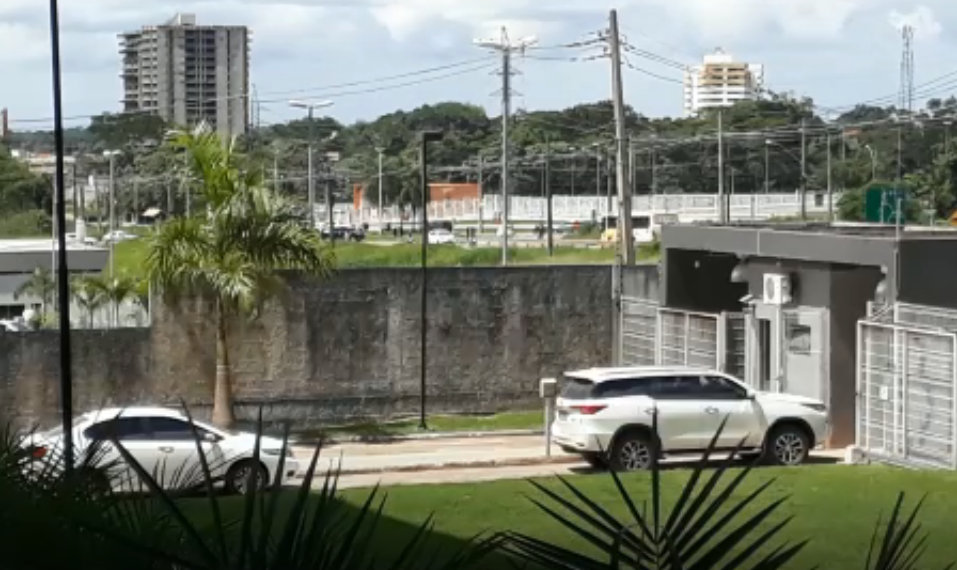 Tião depõe na Polícia Federal e advogado diz que ele já havia alertado sobre compra de votos