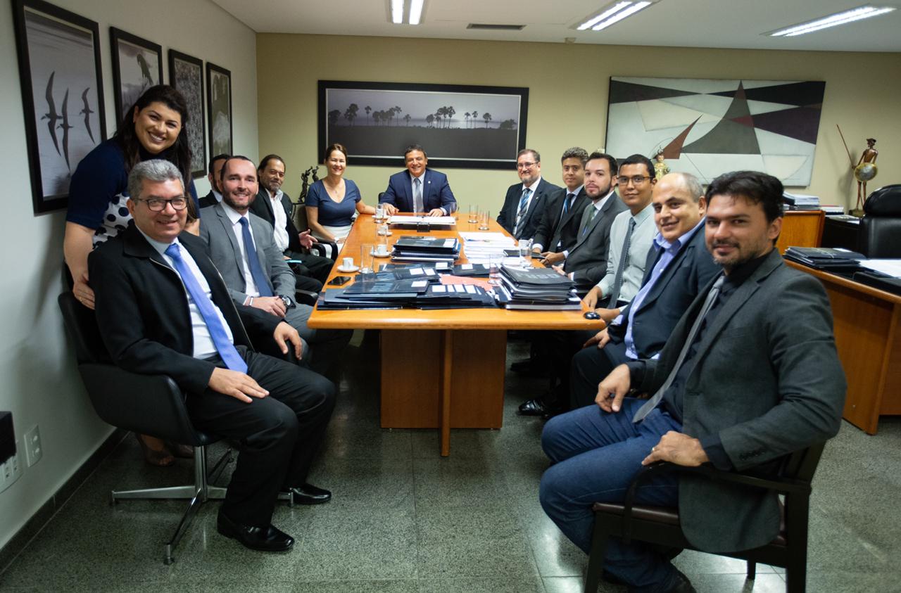 Senador eleito Márcio Bittar se reúne com futuros secretários do governo Cameli