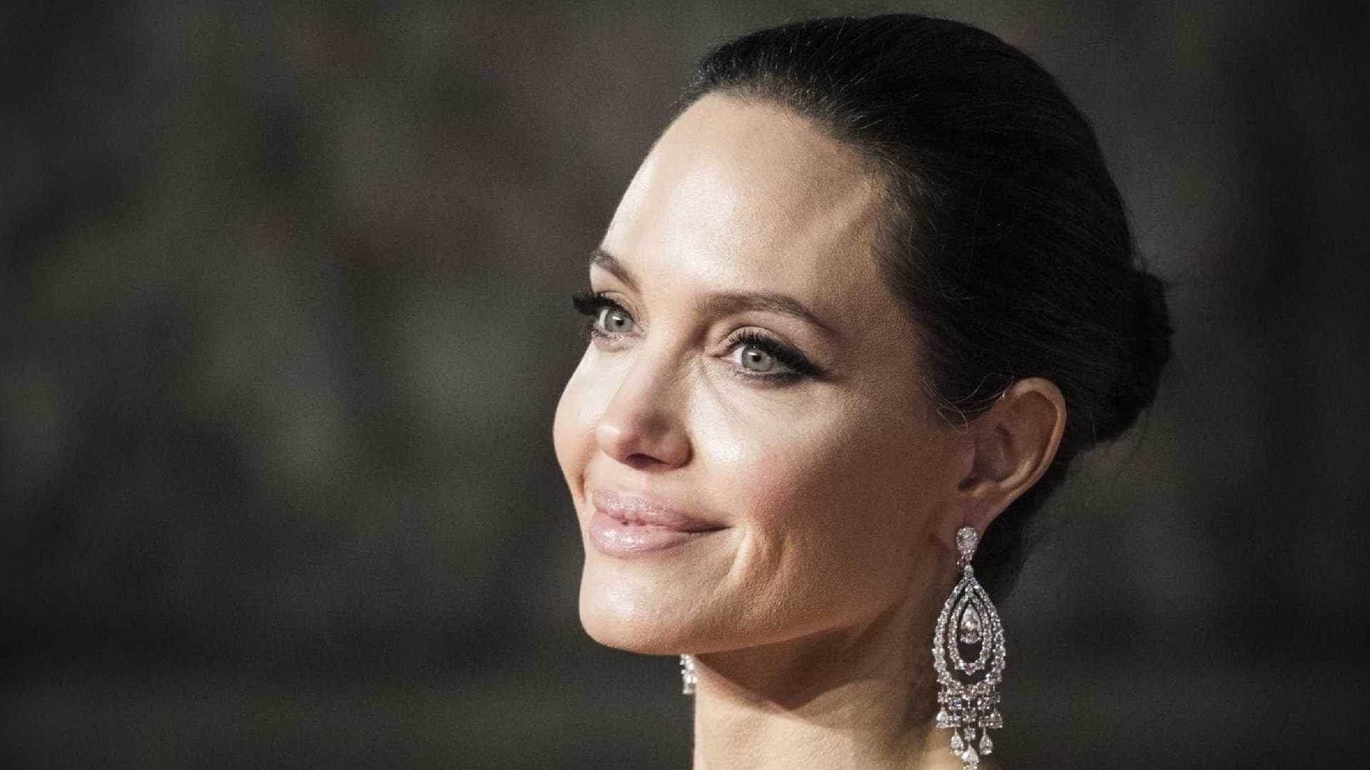 Angelina Jolie cogita entrar para a política e fala sobre ‘corrida à Casa Branca’