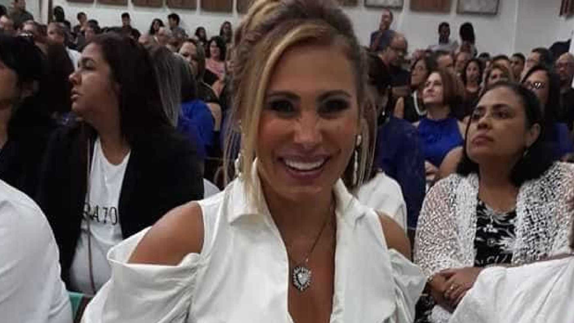 Ângela Bismarchi comemora diploma de pastora: ‘Eu era uma pecadora’