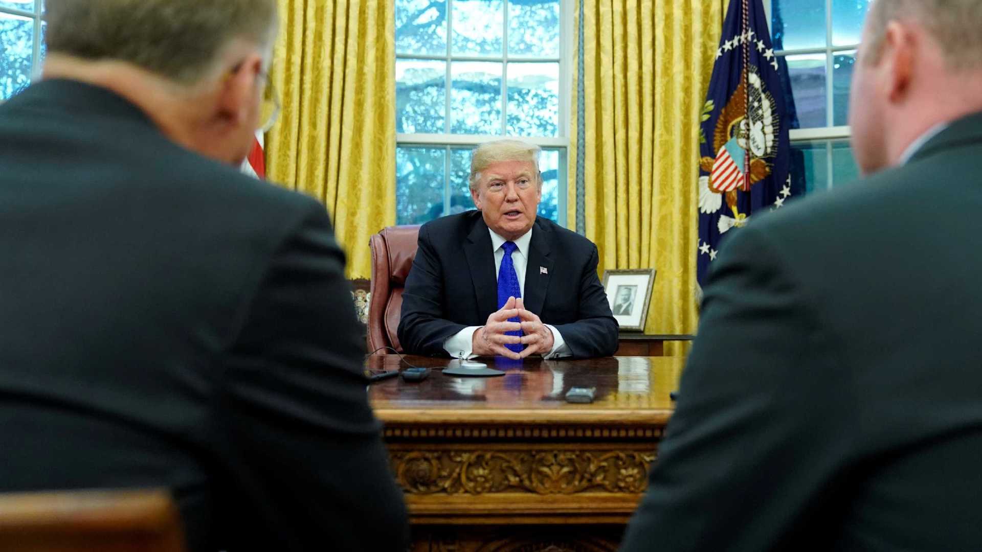 Trump ameaça paralisar governo se democratas vetarem muro no México