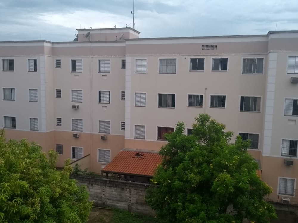 Mulher pulou do 4º andar após ser ameaçada de morte por ex-marido, diz PM
