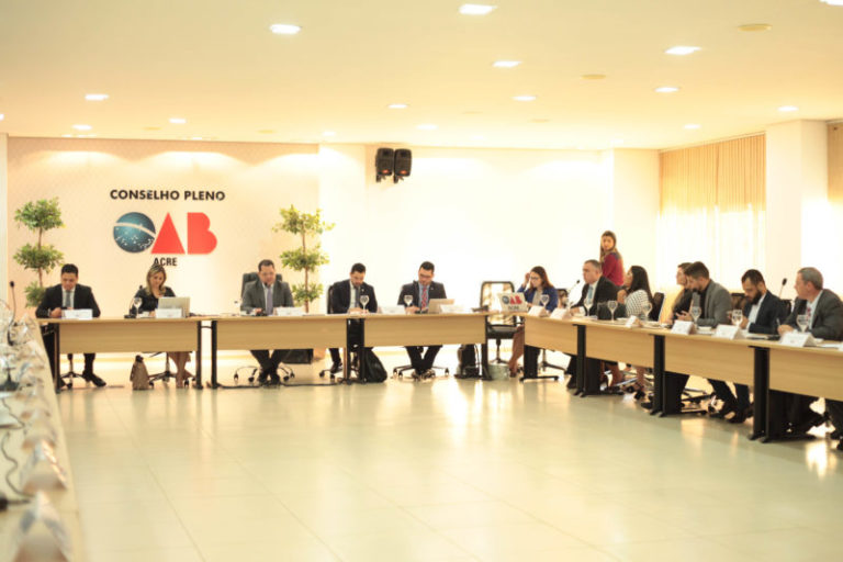 Conselheiros da nova gestão OAB/AC tomam posse durante sessão extraordinária