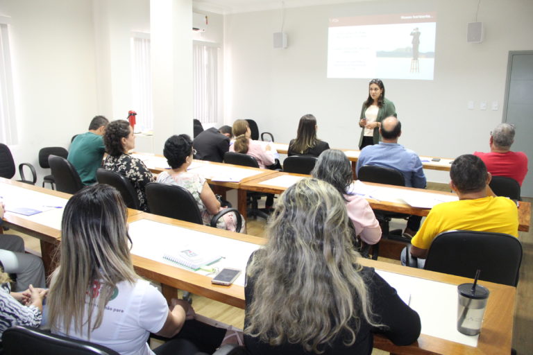 Líderes de sindicatos patronais da indústria participam de oficina sobre Convenção Coletiva