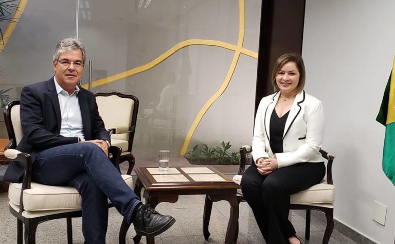 JV se despede do senado e Socorro Neri pede que ele “não pendure as chuteiras” na política