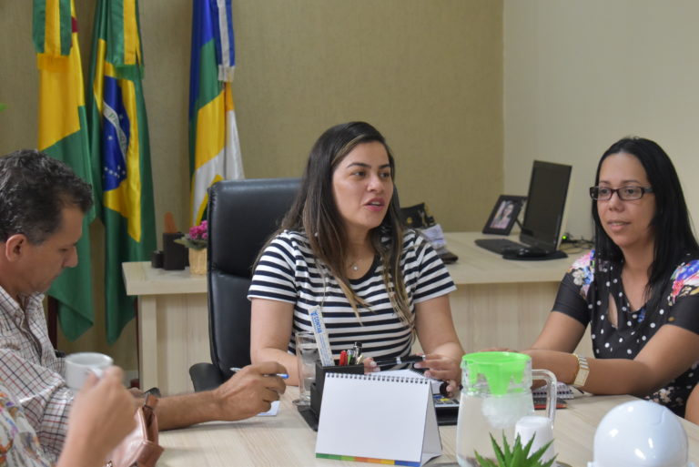 Fernanda Hassem nega que sairá do PT: “Estou fazendo o meu trabalho por Brasileia”