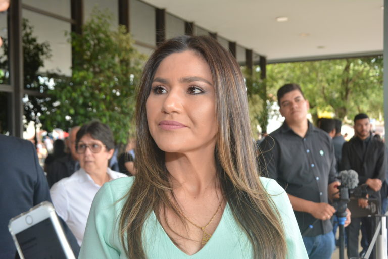 Jéssica Sales declara apoio a reeleição de Gladson e dispara: “Ele é o melhor projeto”