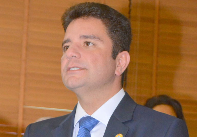 Cameli avisa aos secretários: “Os 100 dias de prazo para dar respostas está se esgotando”