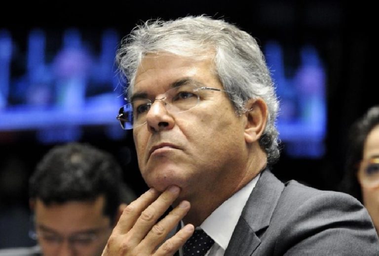 Jorge Viana terá renda mensal de R$ 42 mil em pensões pagas pelo Acre e Senado Federal