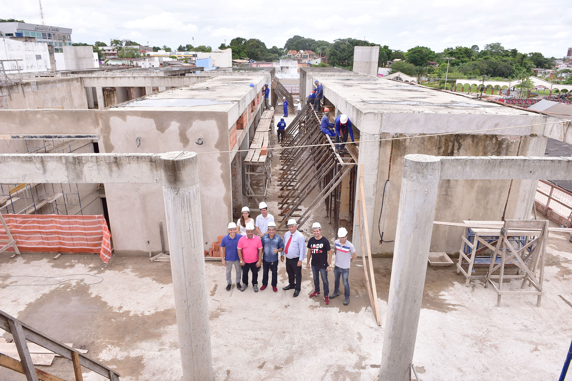 Prefeito em exercício, Antônio Morais visita obras do Shopping Popular