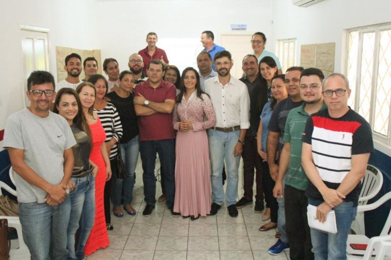 Senadora Mailza Gomes destaca em reunião que vai garantir recursos para os 22 municípios do Acre