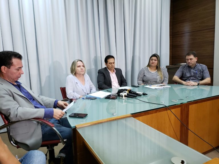 Secretário de Saúde anuncia processo seletivo simplificado para contratação e 350 profissionais