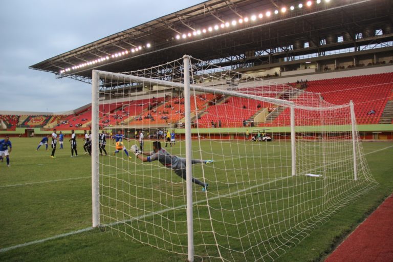 Campeonato Estadual terá dois jogos nesta quinta-feira na Arena da Floresta