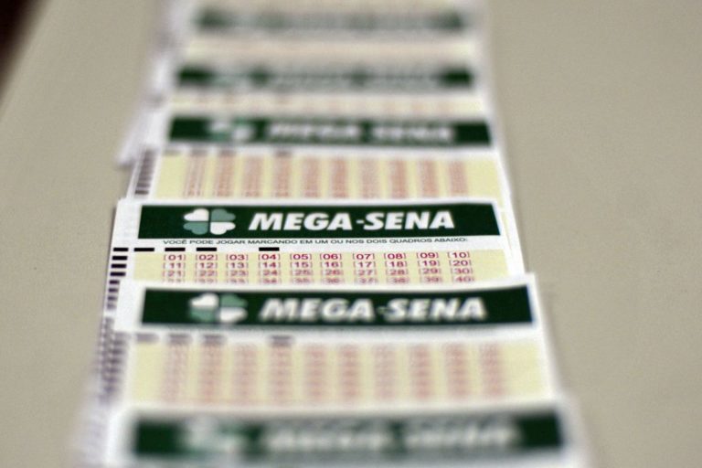 Mega-Sena acumula e prêmio vai a R$ 32 milhões