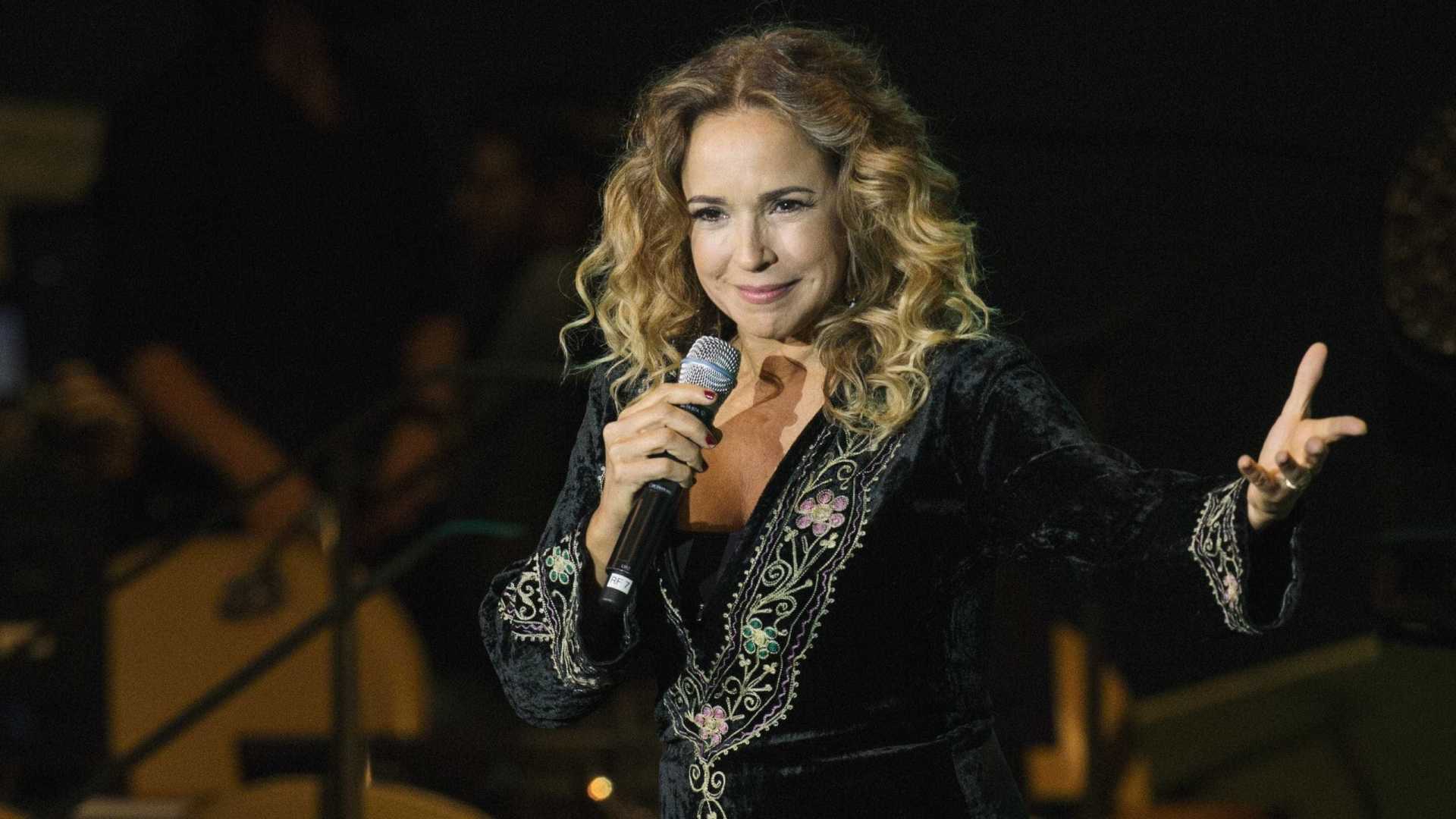 Daniela Mercury processa deputado que a chamou de escrava de satanás