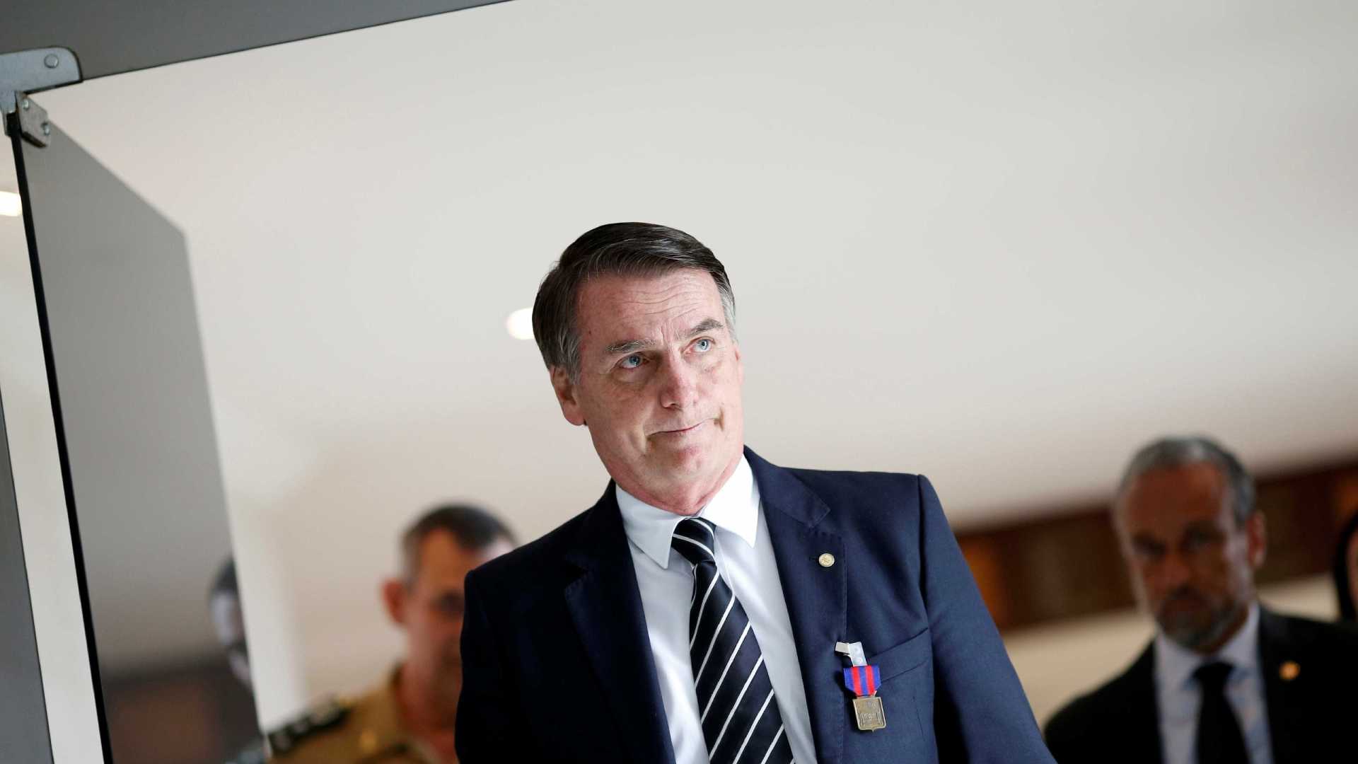 Previdência: Bolsonaro propõe idade mínima de 62 (homem) e 57 (mulher)