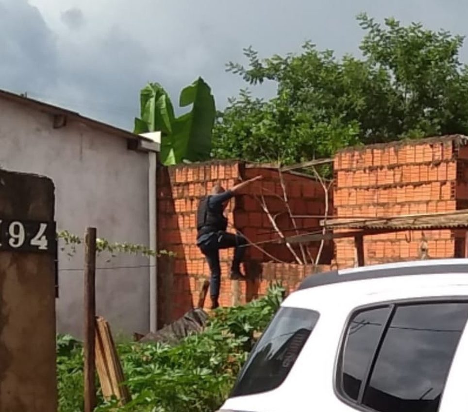 Menina de 13 anos grávida é resgatada de cárcere privado após ser espancada em ‘tribunal do crime’, no MS