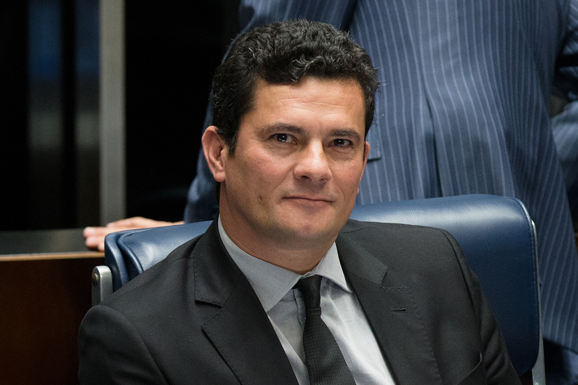 Sérgio Moro assume Justiça e reafirma combate contra corrupção
