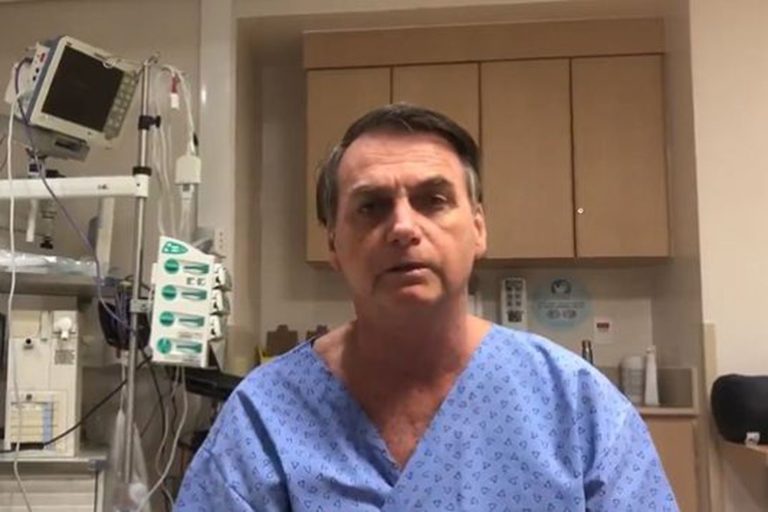 Bolsonaro deixa UTI do Hospital Albert Einstein, diz boletim