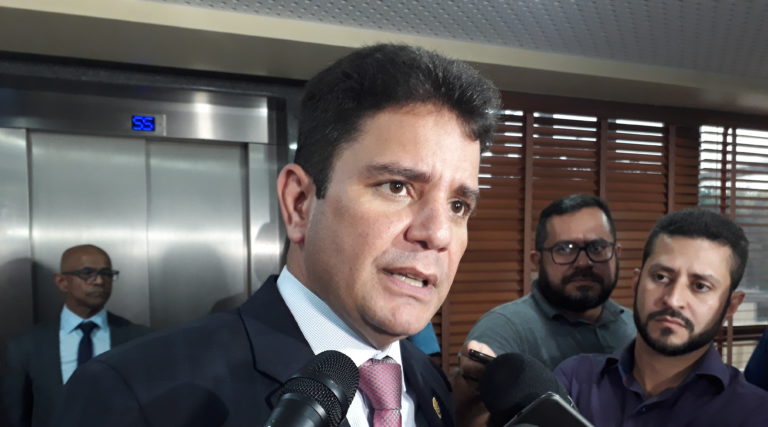 “Vamos continuar denunciando os desmandos praticados pelo PT”, diz Cameli ao defender Alysson