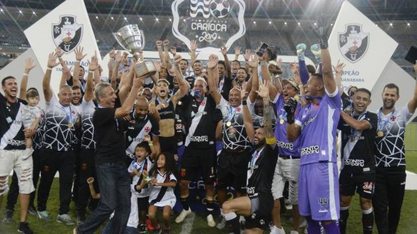 Em domingo de confusão no Maracanã, Vasco vence o Flu e é campeão da Taça Ganabara