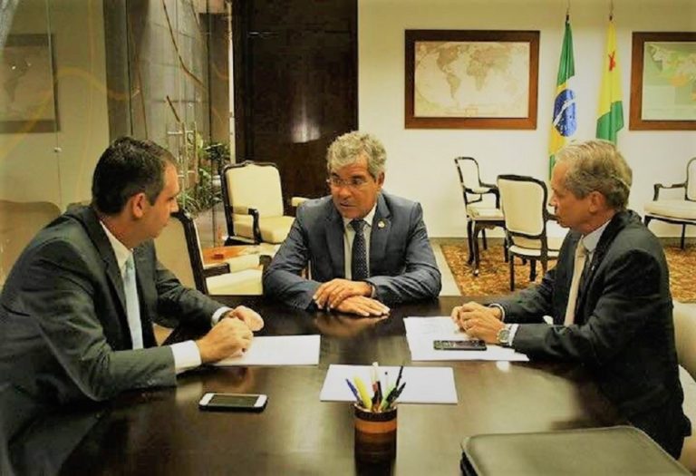 Jorge Viana, Marcus Alexandre e Raimundo Angelim desmentem que estejam de saída do PT