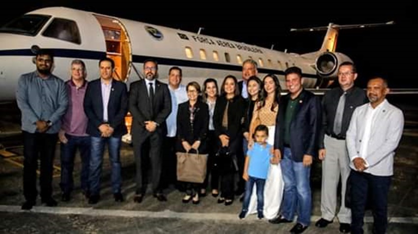 Ministra da Agricultura chega ao Acre para palestra e primeira grande colheita de soja