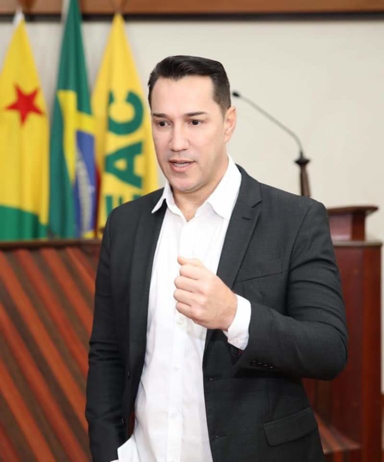 Deputado confirma pré-candidatura de Ney Amorim ao Governo e diz que político está à frente de Gladson nas pesquisas