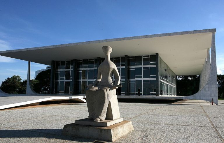 Supremo retoma julgamento sobre liberação de cultos e missas na pandemia