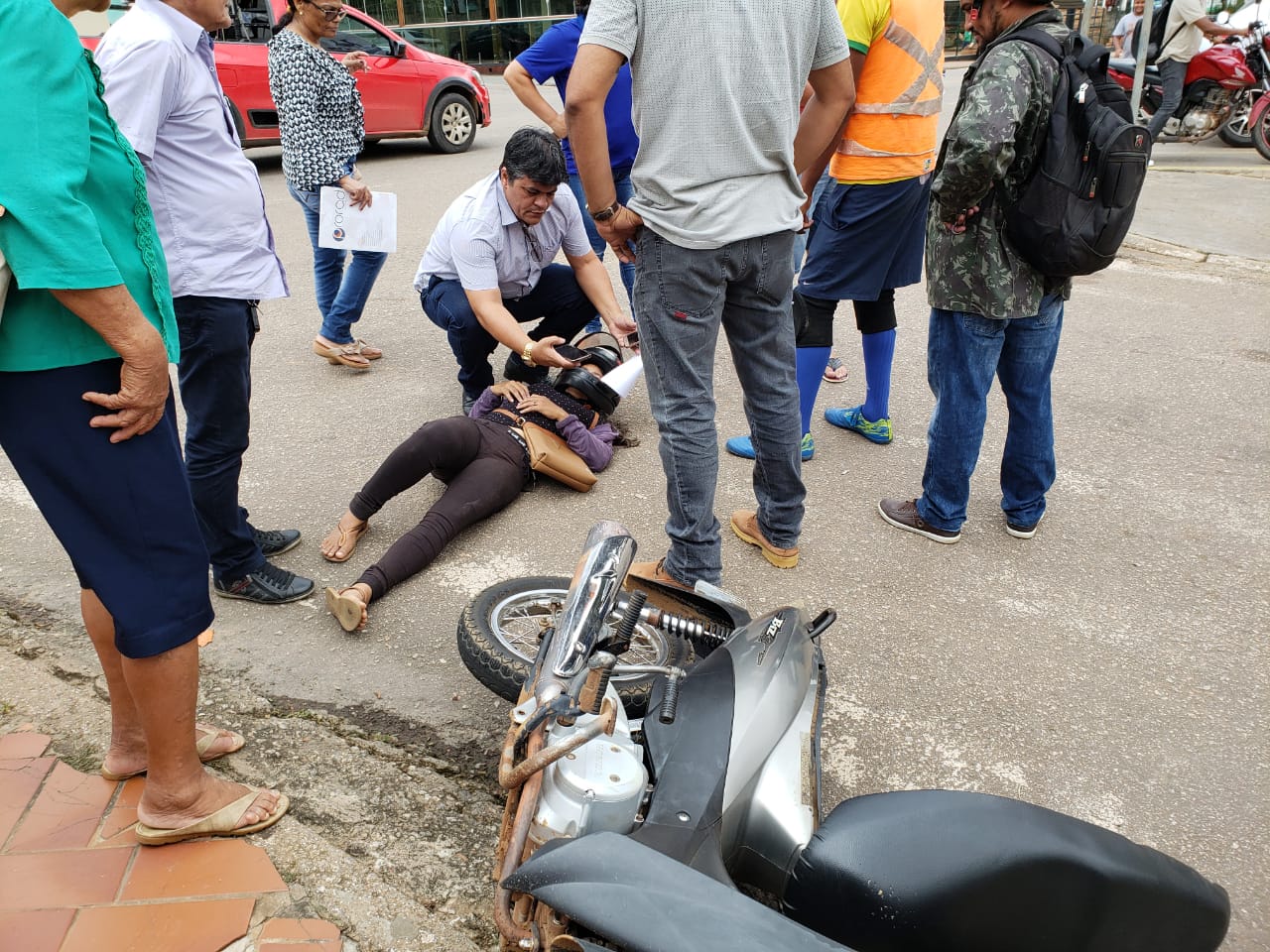 Acidente envolvendo carro e moto é registrado nesta terça-feira em Rio Branco